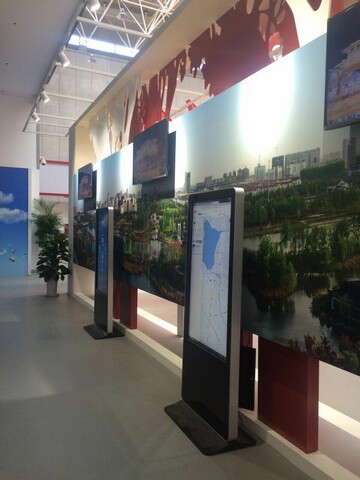 宿遷市建市20周年展覽館信息發(fā)布、觸摸設(shè)備均由米可提供1.jpg