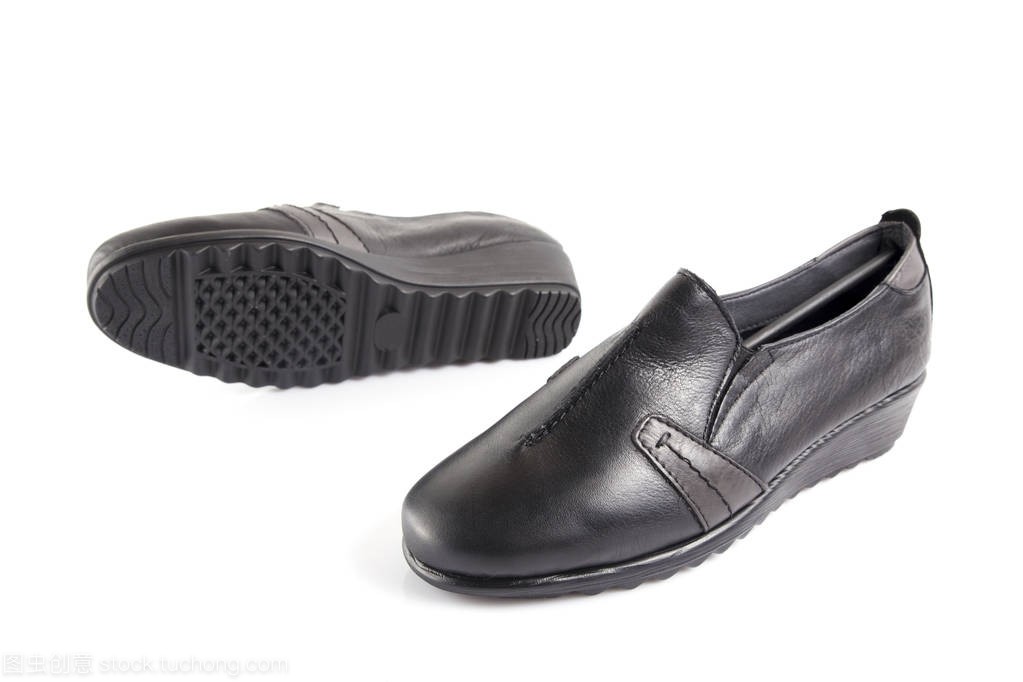 女黑色皮鞋上白色背景,孤立的产品,舒适的鞋子
